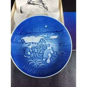 Royal Copenhagen Bing & Grondahl Annual Plate 1982 The Christmas Tree Vintage